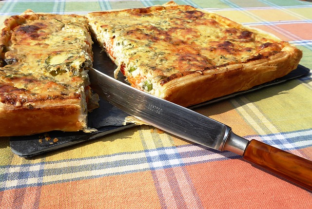 Zapečené koláče k večeři uděláte i v malé troubě!